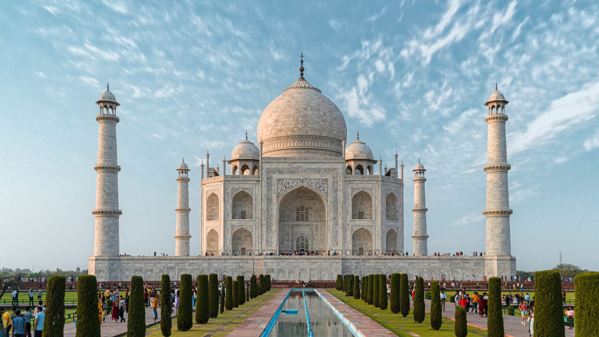 Front view of the Taj Mahal in Agra, India